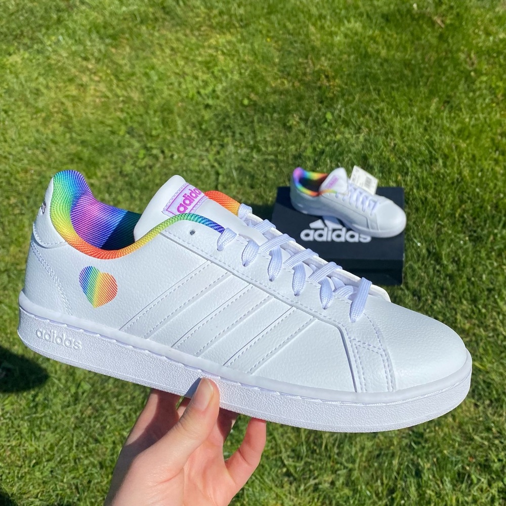Adidas Grand Court Pride Sneaker